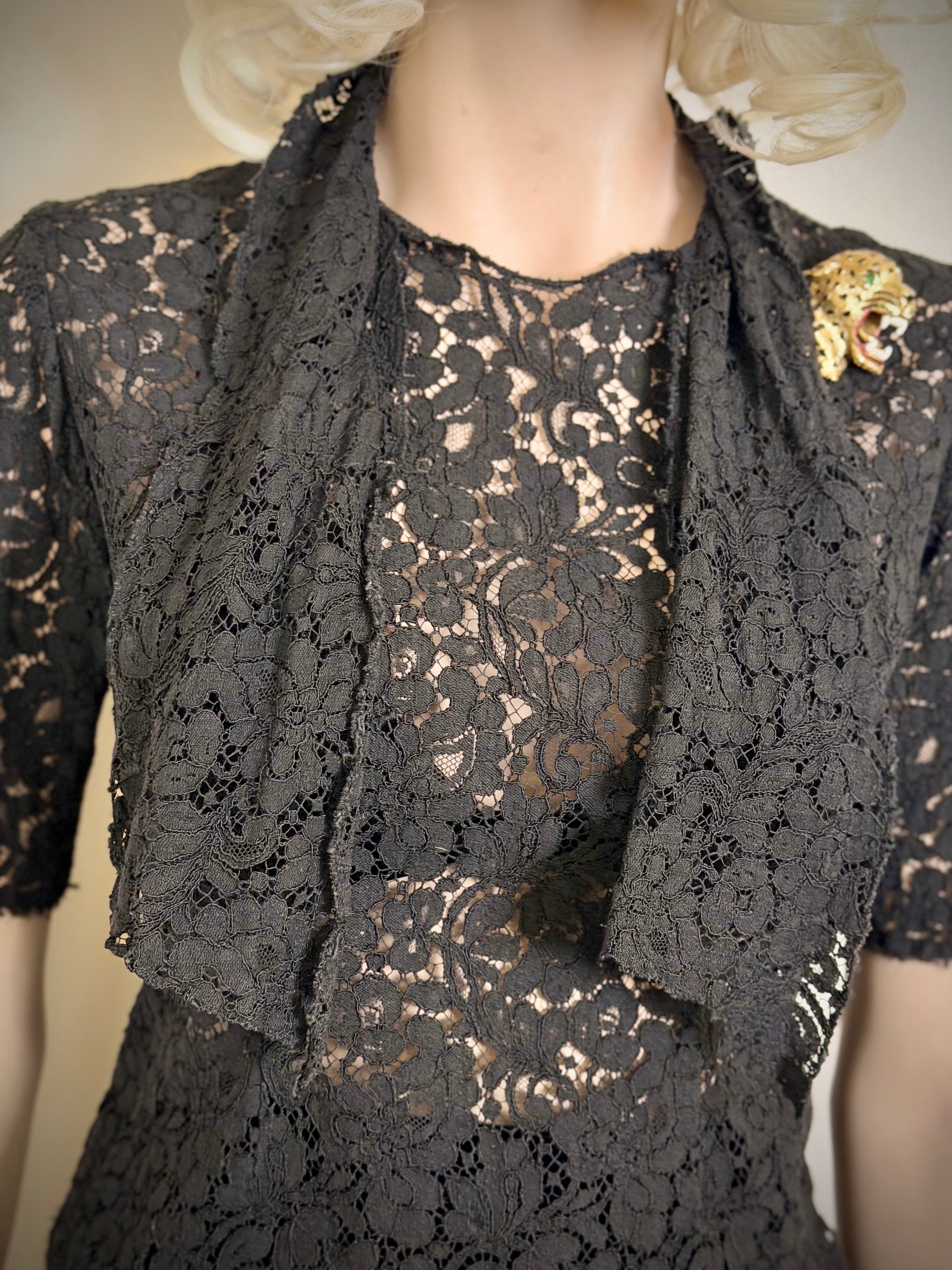 Late 1940s-Early 1950s Black Lace Scalloped Blouse