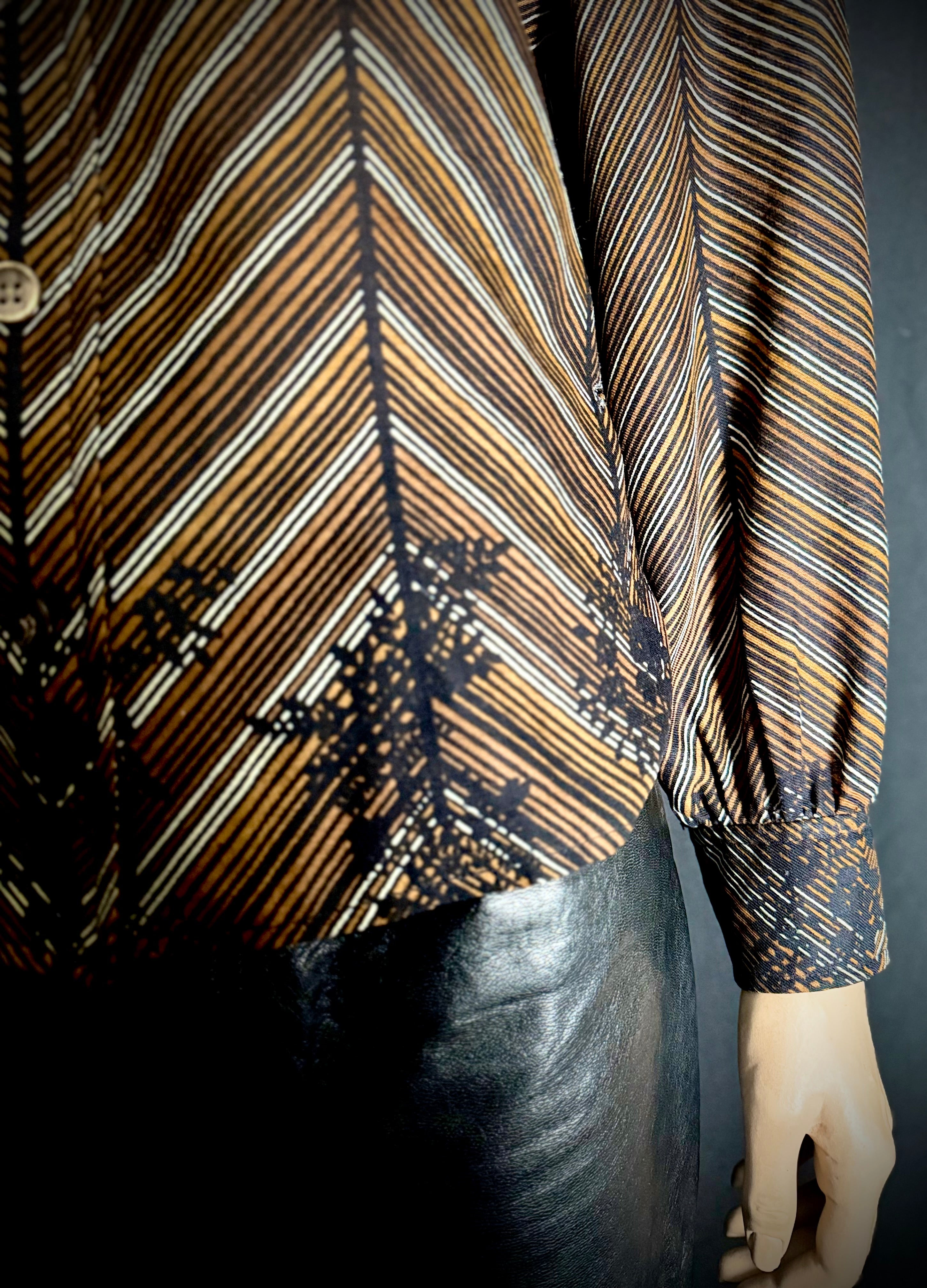 Vintage 1970s Graphic Chevron Blouse | Architectural Stripe Print