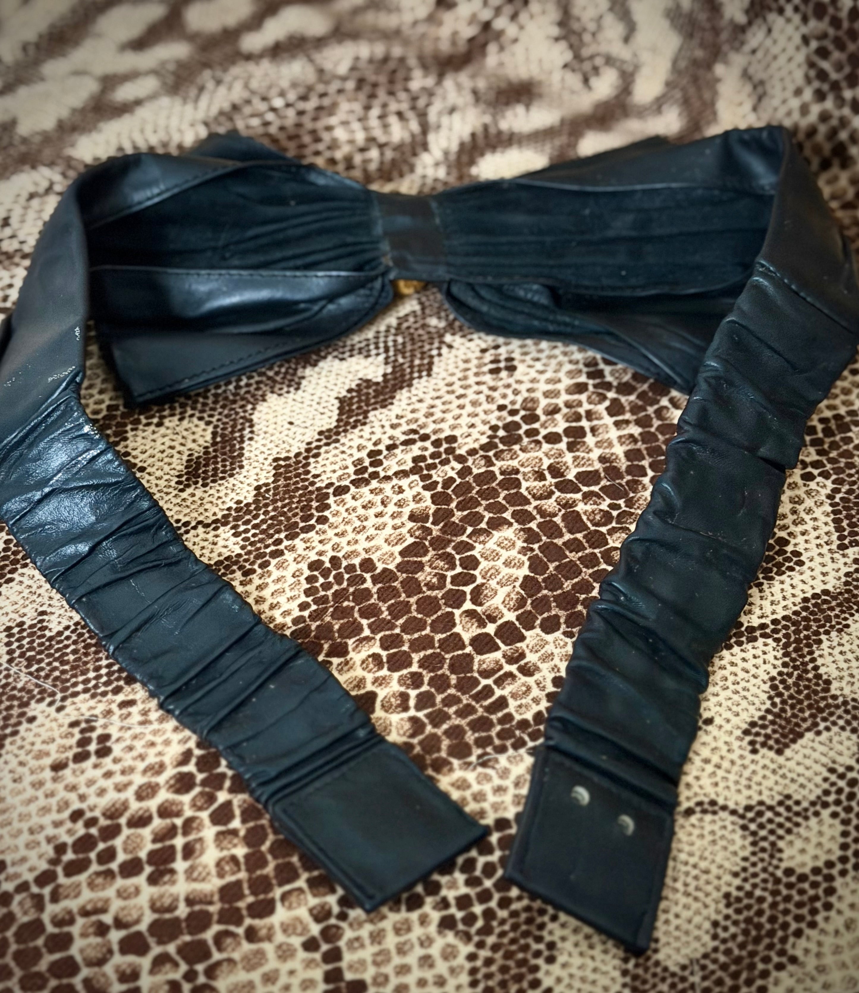 1980s Italian Leather Bow Belt | Black Leather Statement Waist Belt | Made In Italy