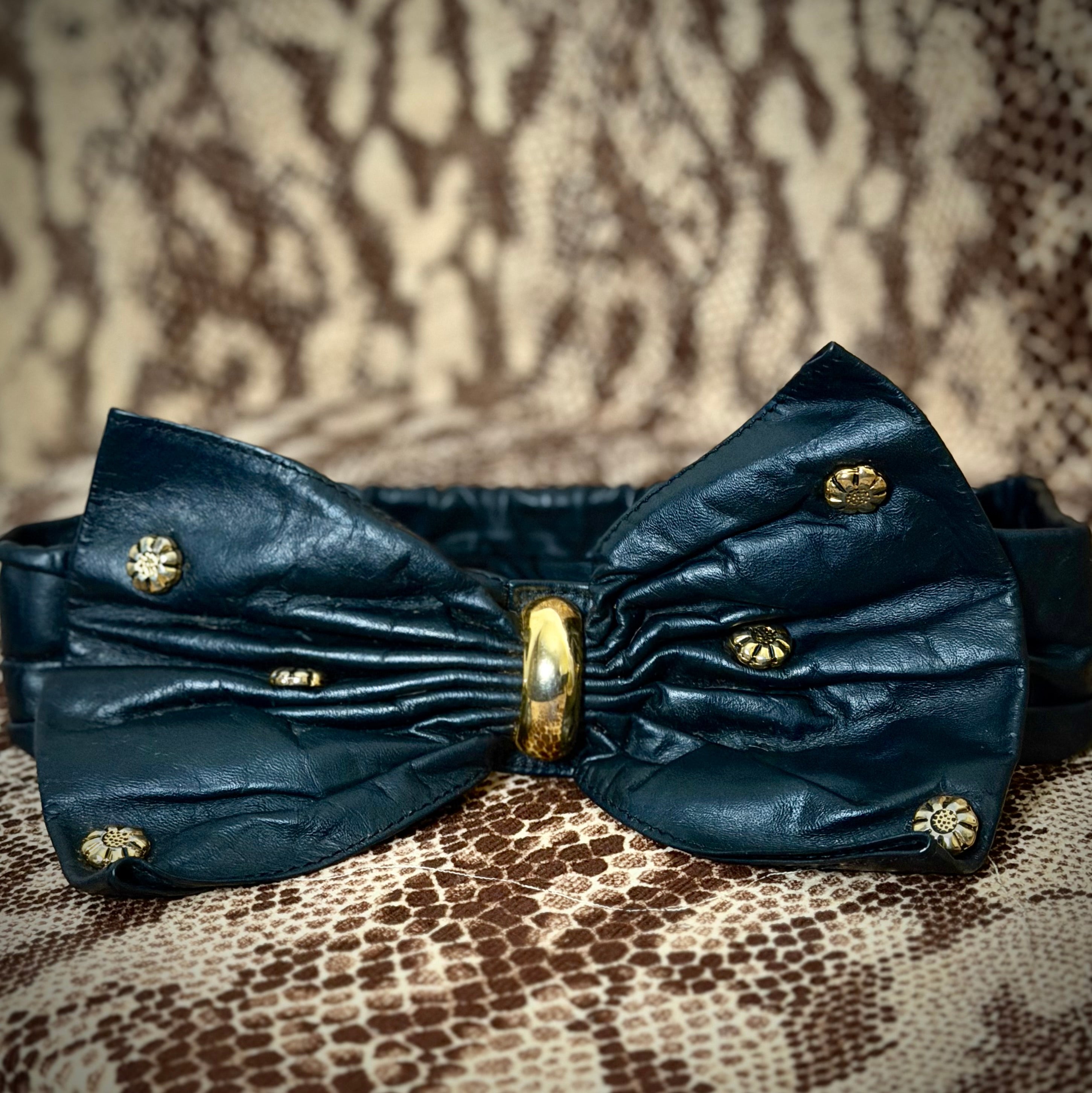 1980s Italian Leather Bow Belt | Black Leather Statement Waist Belt | Made In Italy