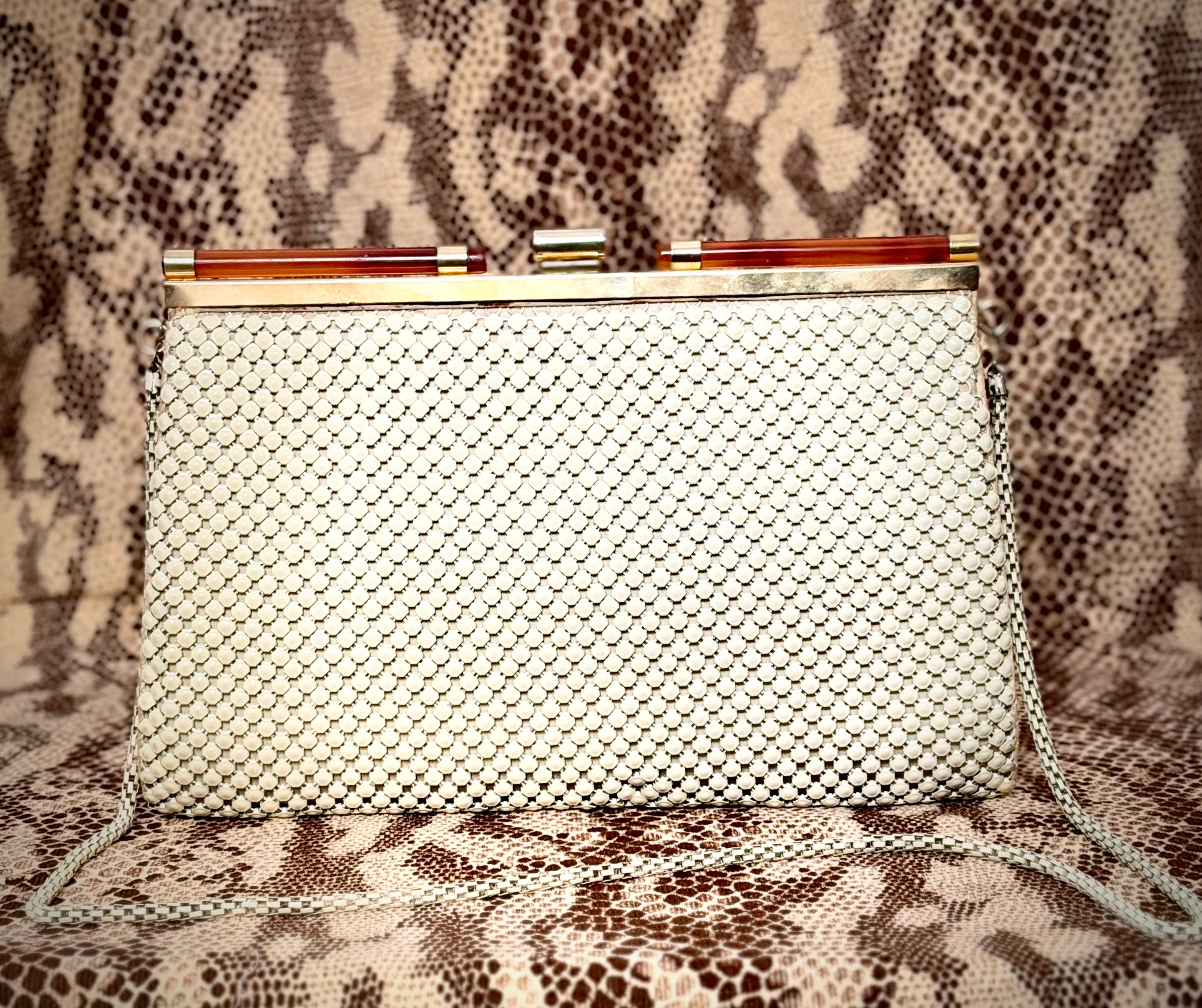 1950s Ivory Mesh and Tortoiseshell Frame Bag
