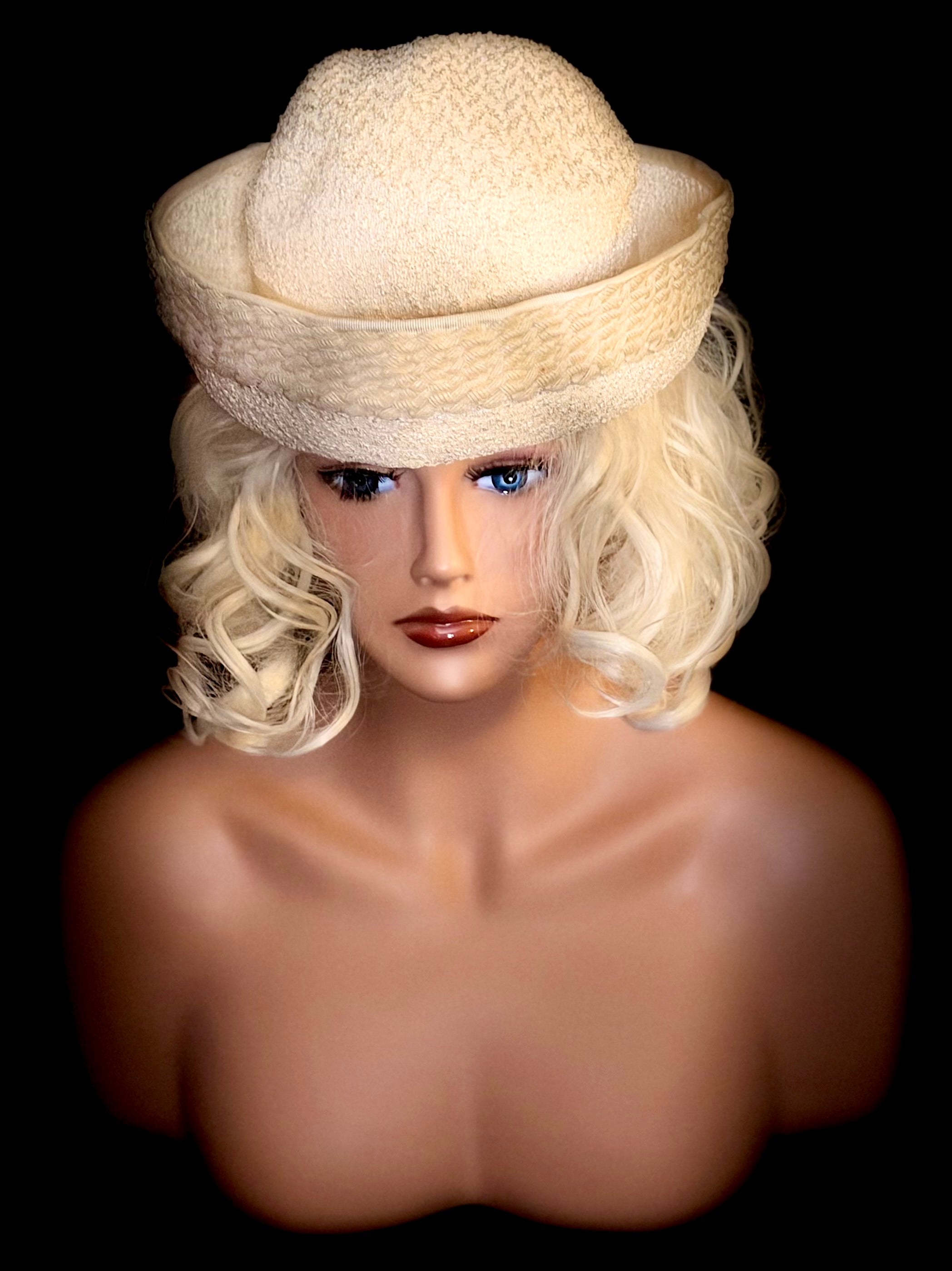Ivory Halo Hat - 1950s Structured Straw & Chenille