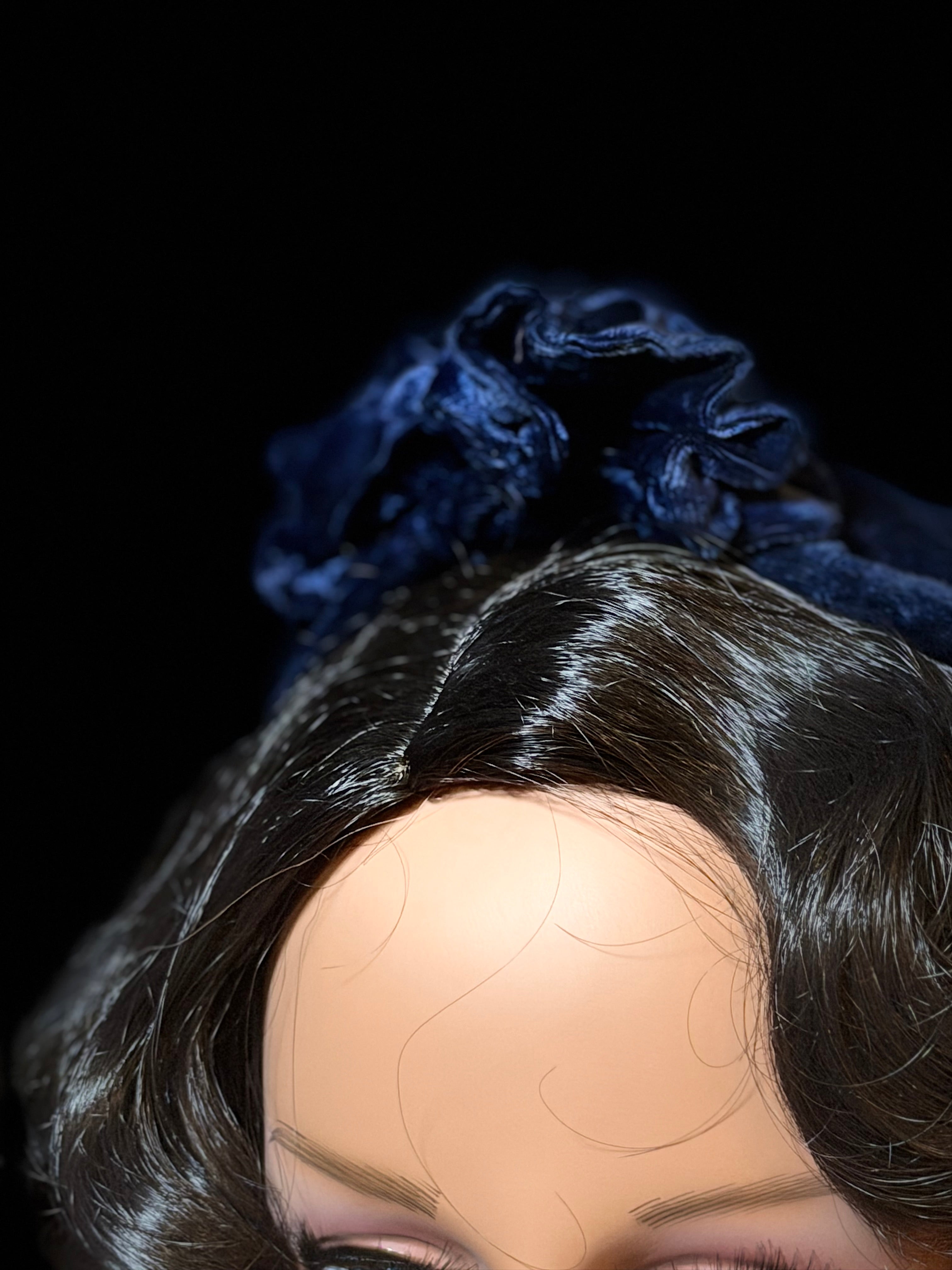 1940s / Early 1950s Midnight-Blue Crushed Velvet Hat