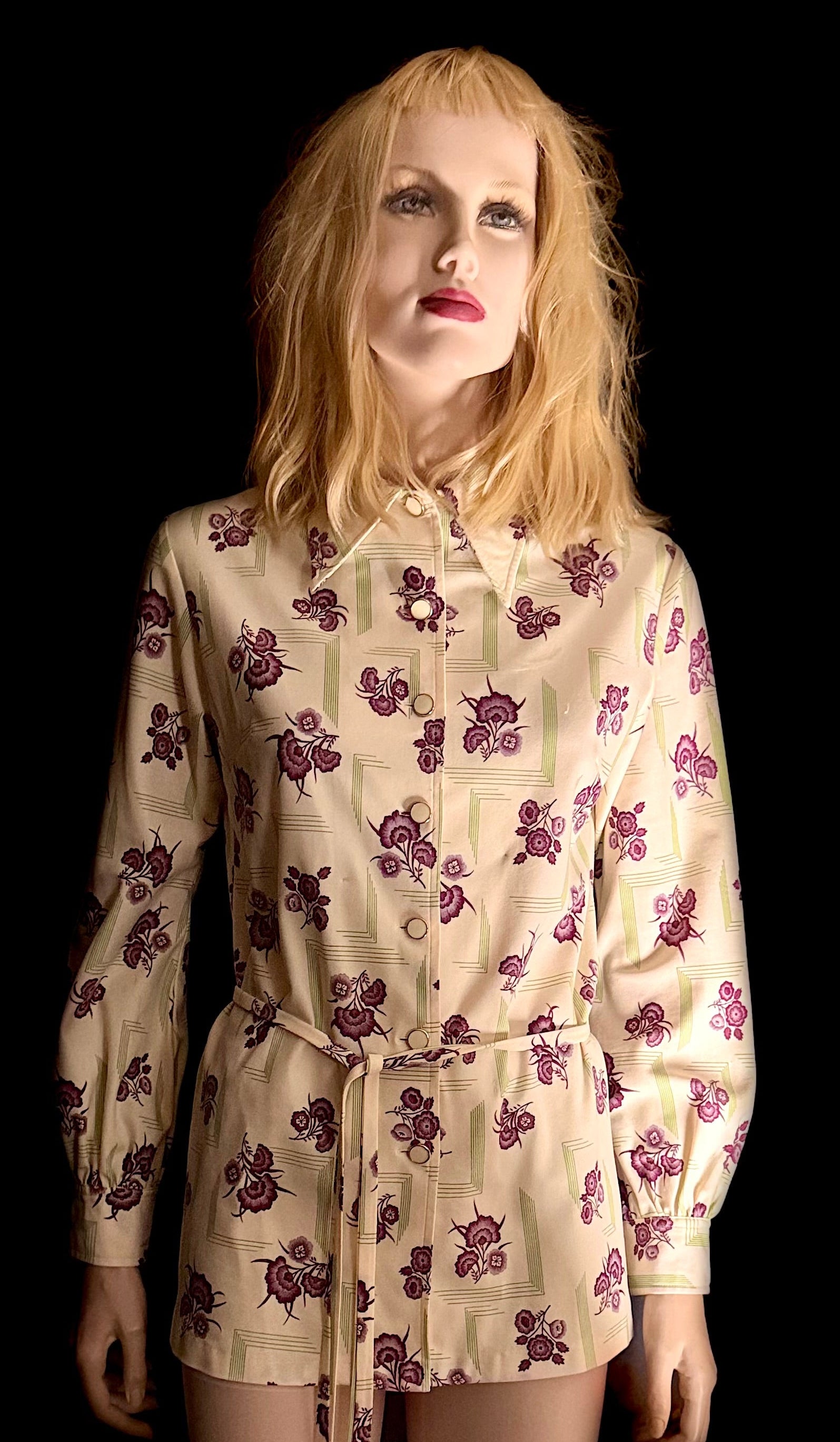 1960s Japanese Floral Shirt with Gold-Tipped Belt – Impeccable Quality