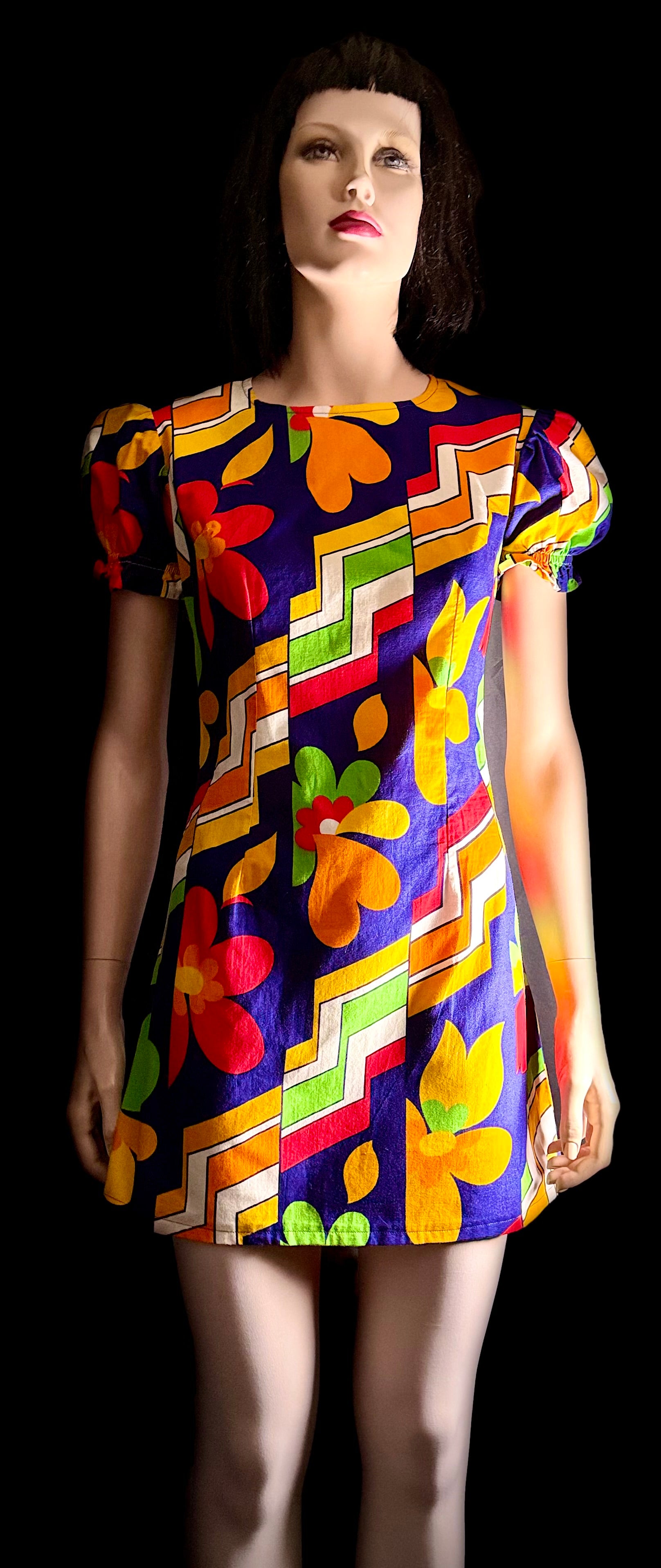 1960s-70s Mod Floral Mini Dress / A-Line Cotton / Puff Sleeve